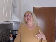 Mature Fina and her ENORMOUS TITS - Granny porn video