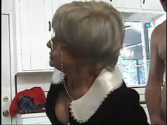 Horny granny knows pretty richly - Granny porn video